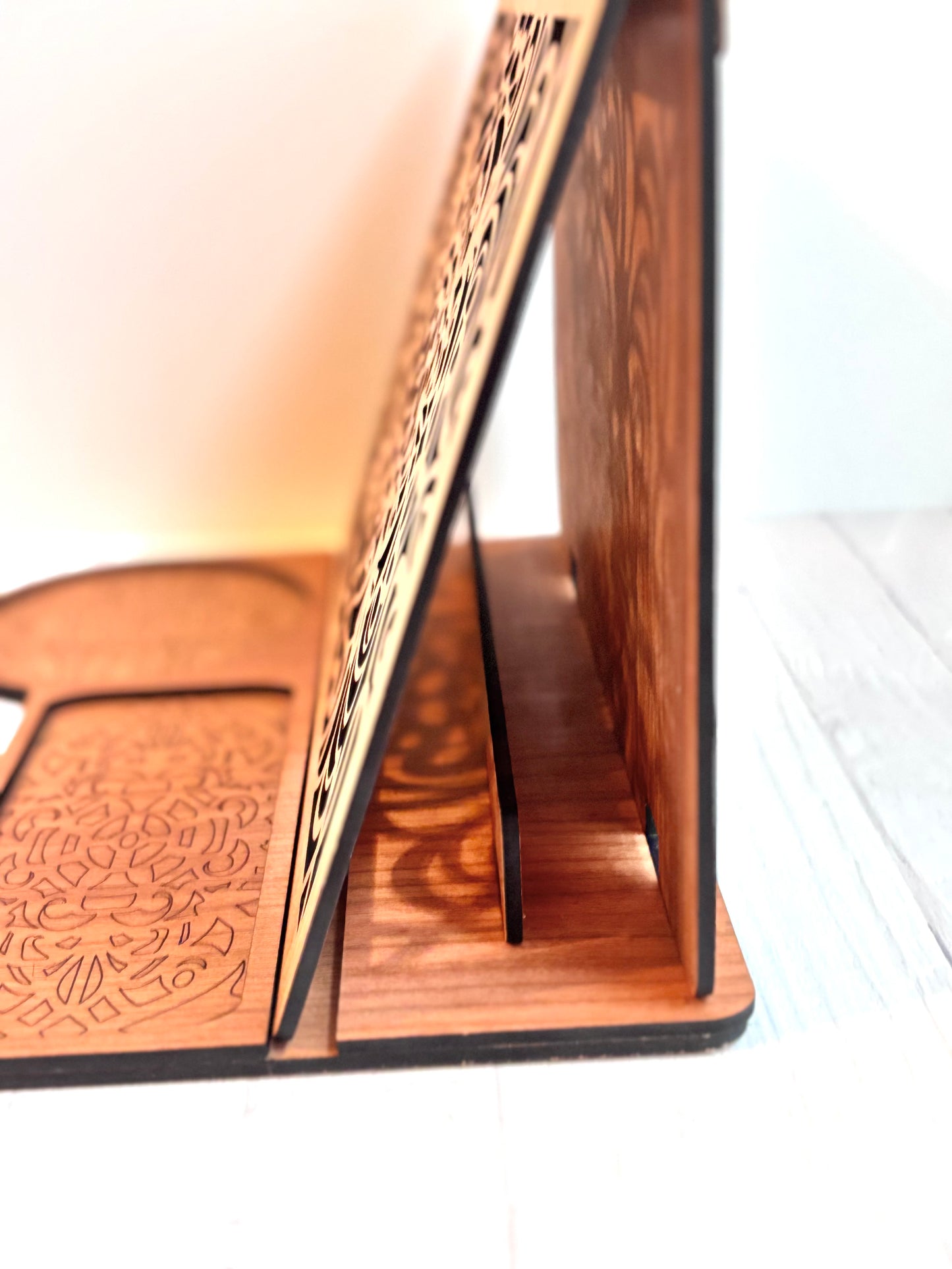 Elegant Cherry Wood Book Valet – Intricate Scroll Design with Leather & Storage