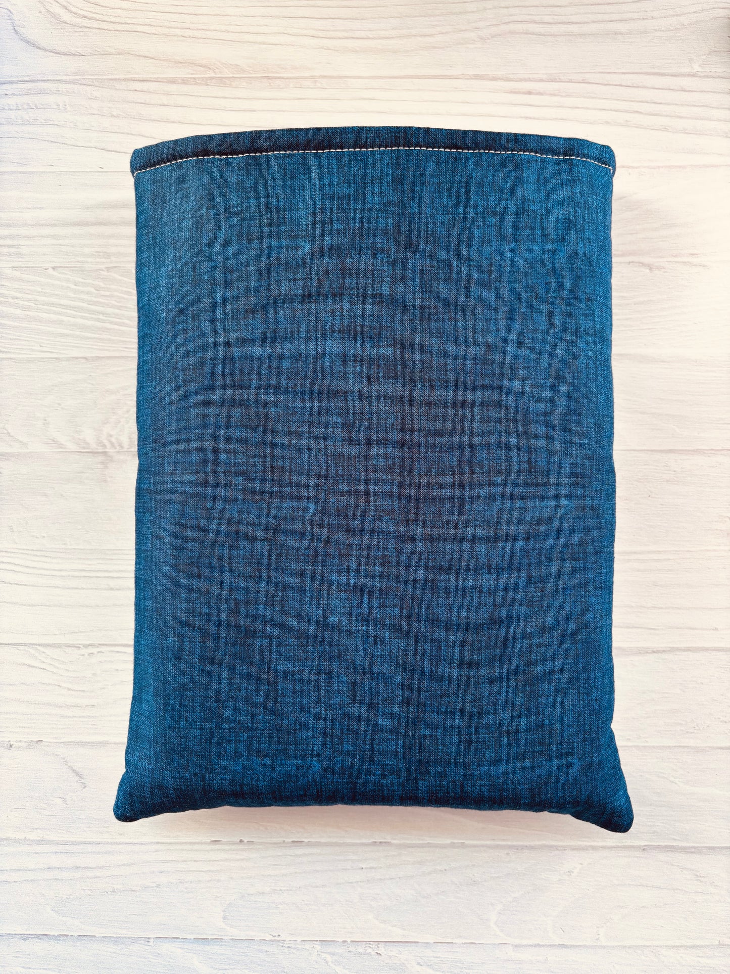 Handmade Quilted Bible Sleeve with Pocket