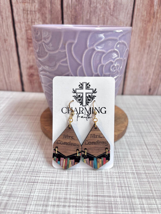 Personalized Bookshelf Earrings with Walnut Wood – Chevron Acrylic Design for Teachers & Book Lovers