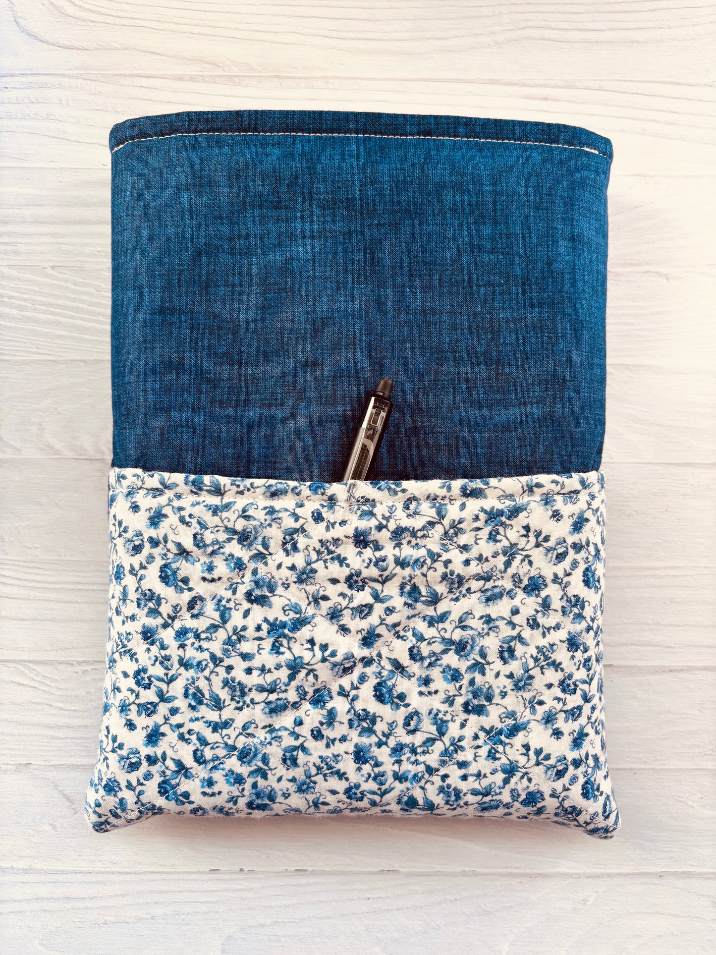 Handmade Quilted Bible Sleeve with Pocket