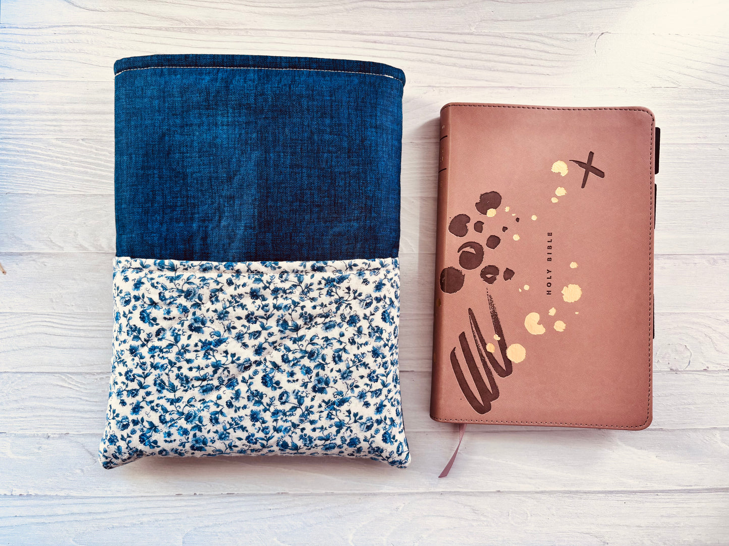 Handmade Quilted Bible Sleeve with Pocket